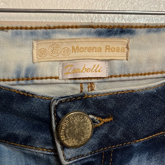 Morena Rosa Isabelli - Picture 4 of 14